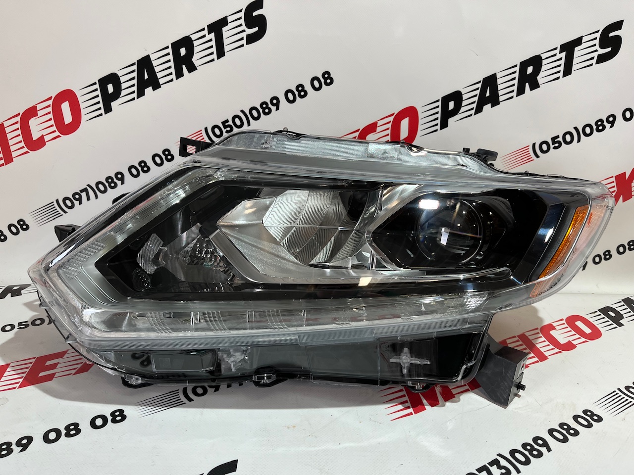 Фара левая LED Nissan X-Trail (Rogue) 2014-2016 (260604BA5A), аналог