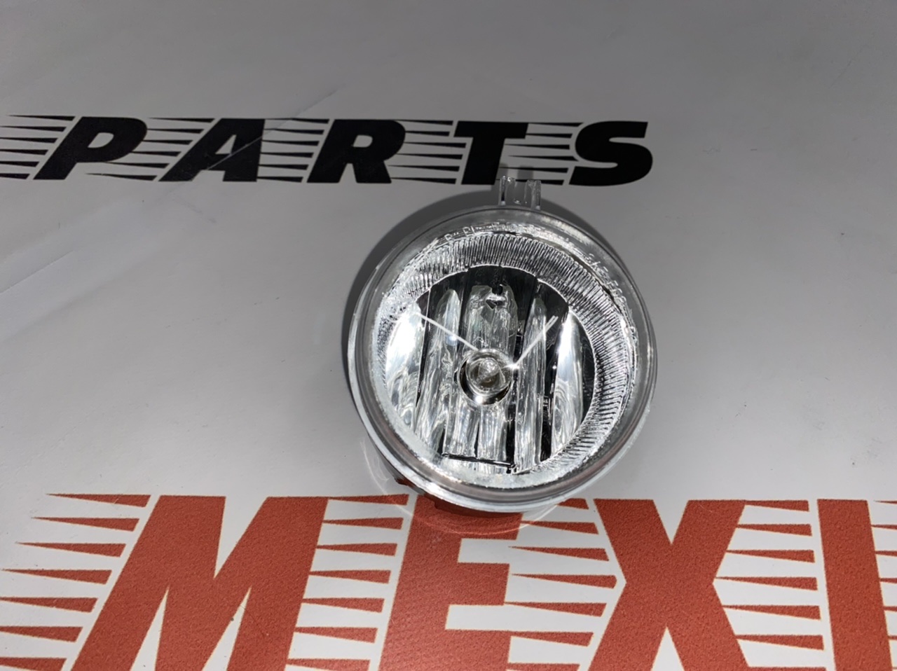 Протитуманна фара ліва/права Jeep Grand Cherokee 2005-2010  (04805859ab ), аналог