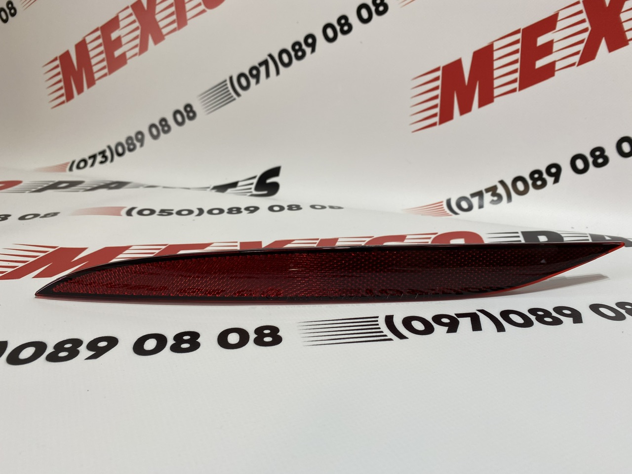 Катафот заднього бампера лівий Tesla Model X 2015-2020 (103434200C)
