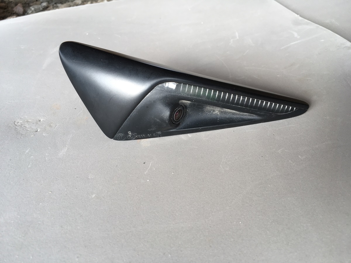 Вказівник повороту лівий з камерою  Tesla Model 3/Y 2020-2024 (1125106-77-g)