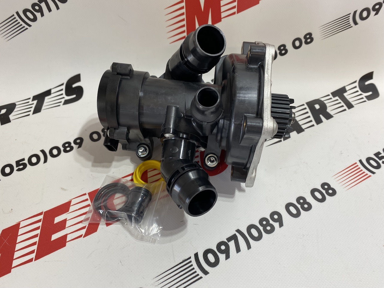 Помпа-водяной насос Volkswagen Tiguan 2017-2020 (06L121111P), аналог
