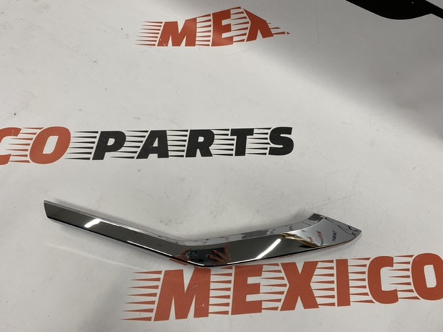 Хром переднього бампера нижній правий Mitsubishi Eclipse Cross 2018-2021 (6407A248), аналог