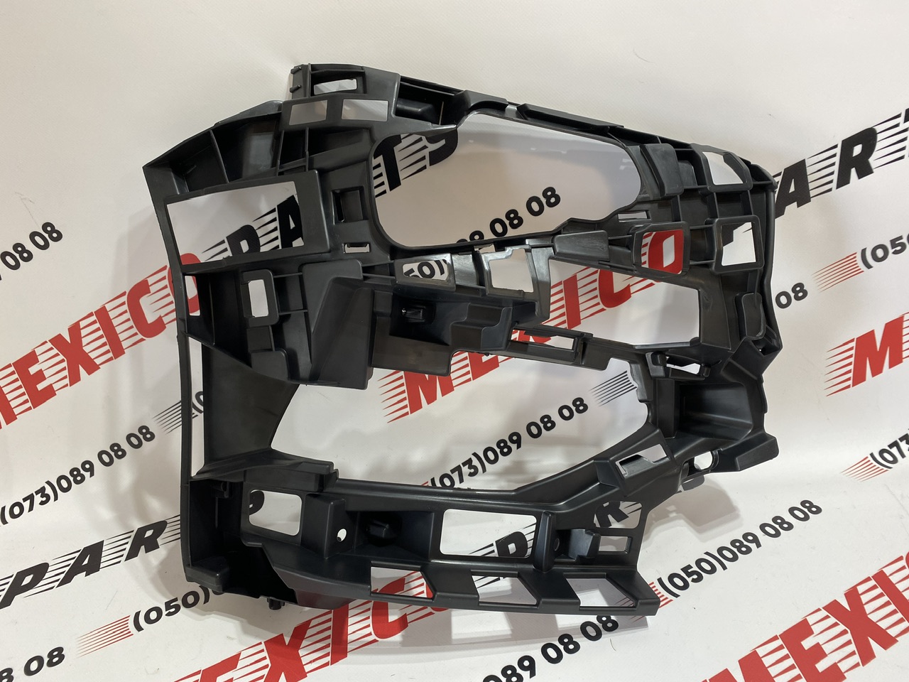 Крепление противотуманной фары правое 2 Volkswagen Jetta 2019-2020 (17A807724), аналог
