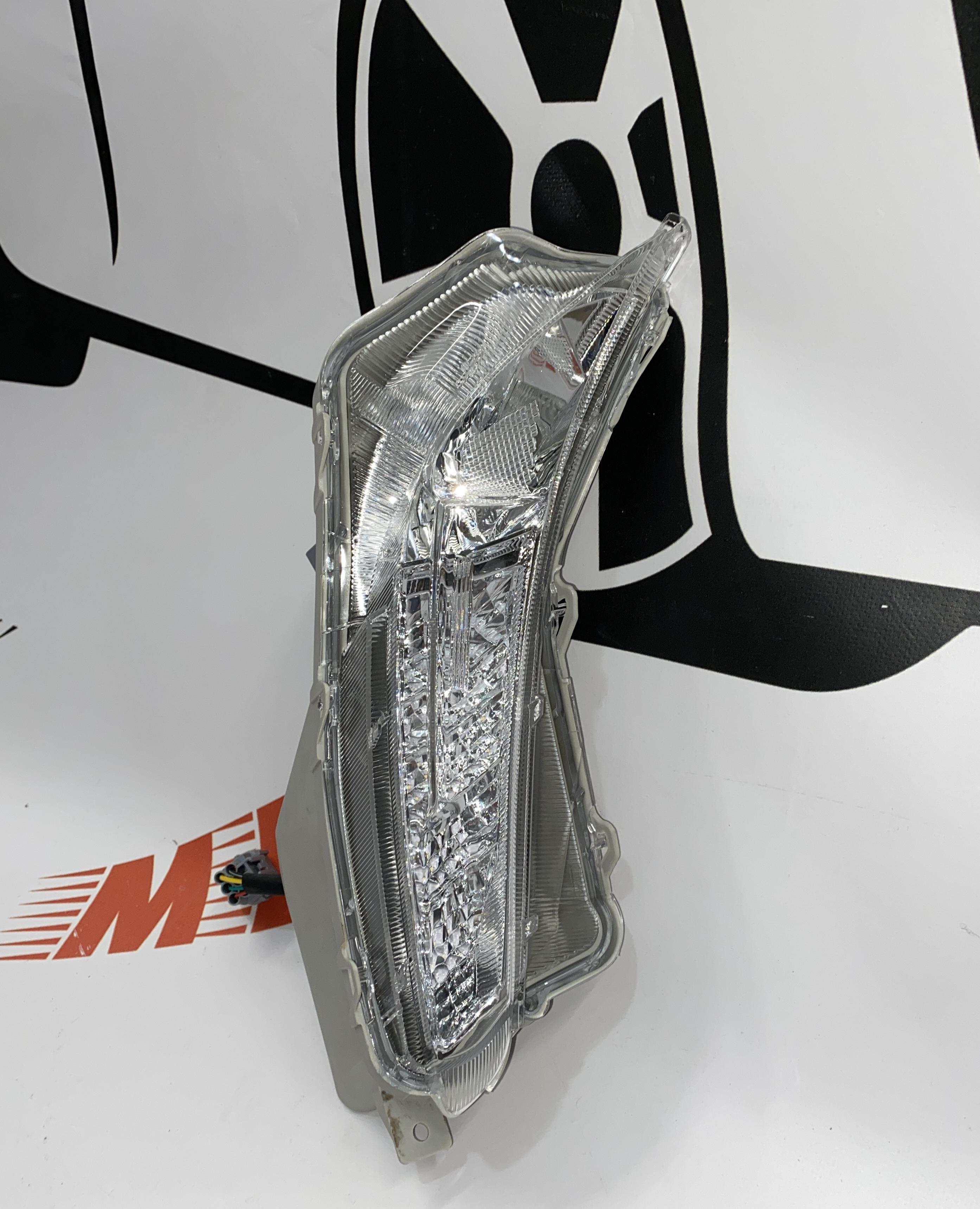 Денний ходовий вогонь з поворотником правий  LED USA Toyota Camry 2015-2017 (81430-06030), аналог