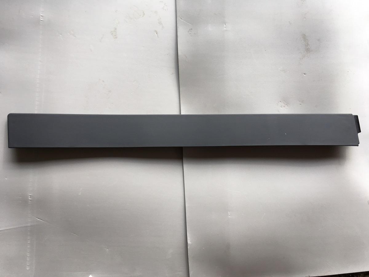 Накладка на двері задня права Tesla Model X 2015-2020 (103520400e)