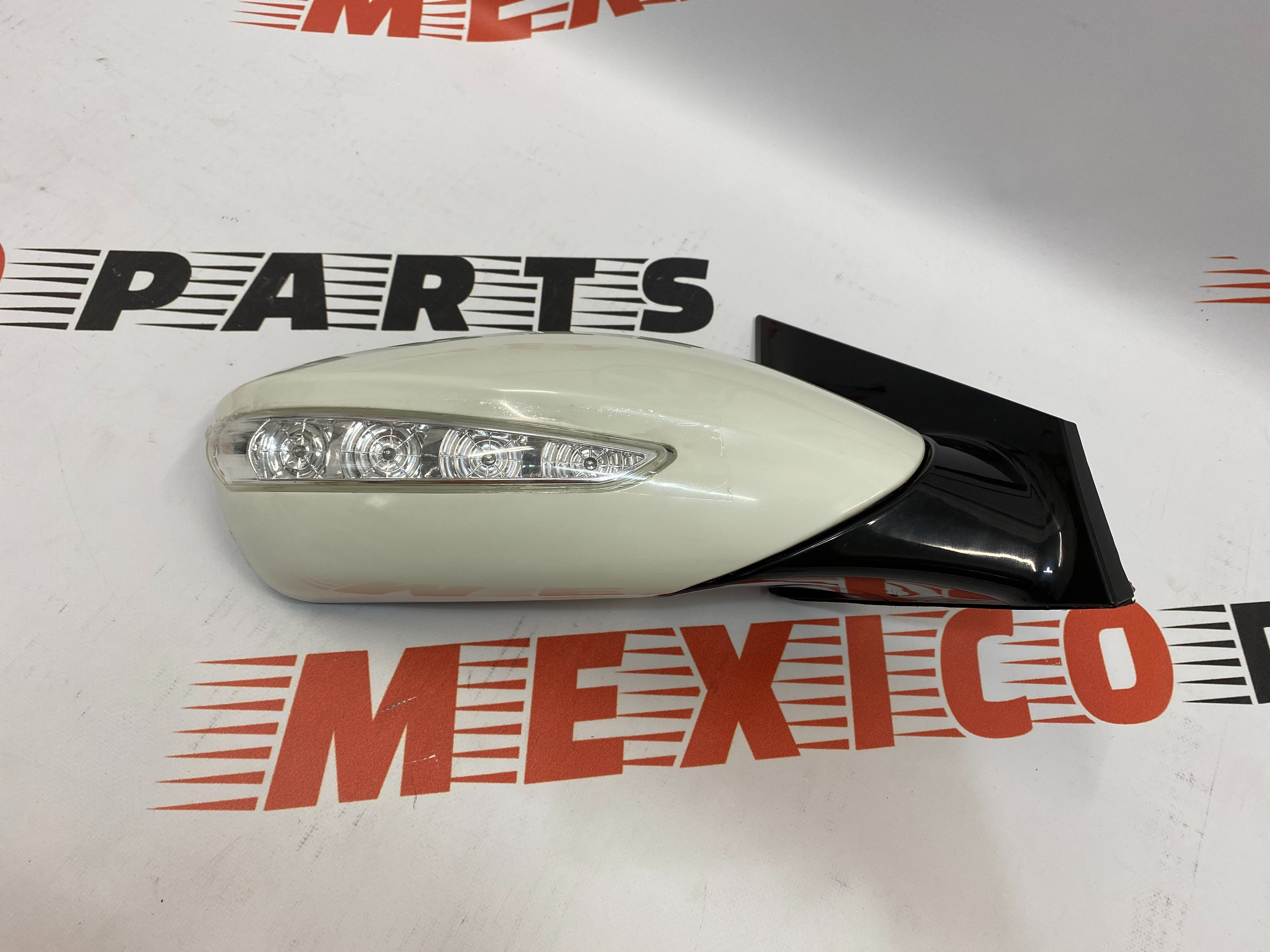Зеркало правое белое Hyundai Sonata 2012-2014 (87620-3Q010), аналог