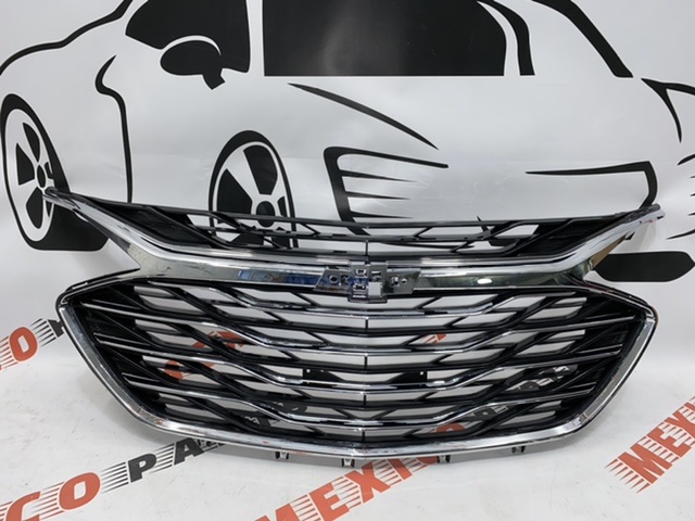 Решітка радіатора у зборі з хромом Chevrolet Malibu 2019- (84565840chrome ), аналог
