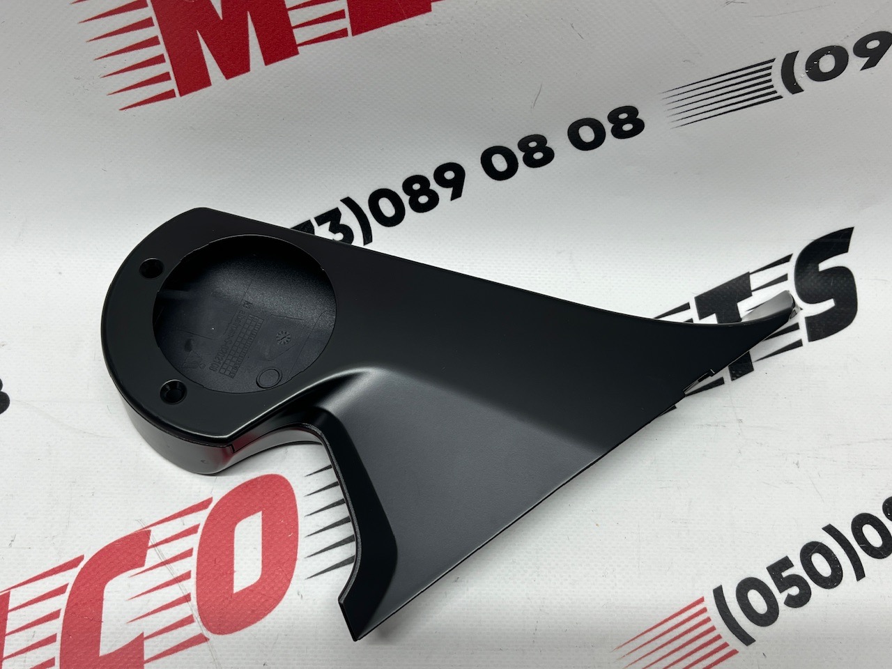Накладка дзеркала ліва низ Tesla Model Y 2020-2024 (8202108), аналог