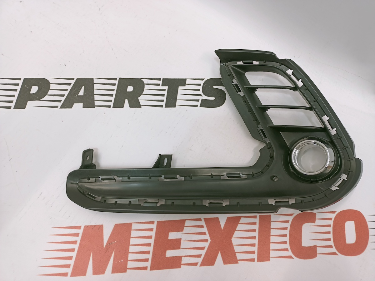 Рамка противотуманной фары правая Hyundai Elantra 2016-2018 (96564-F2200), аналог