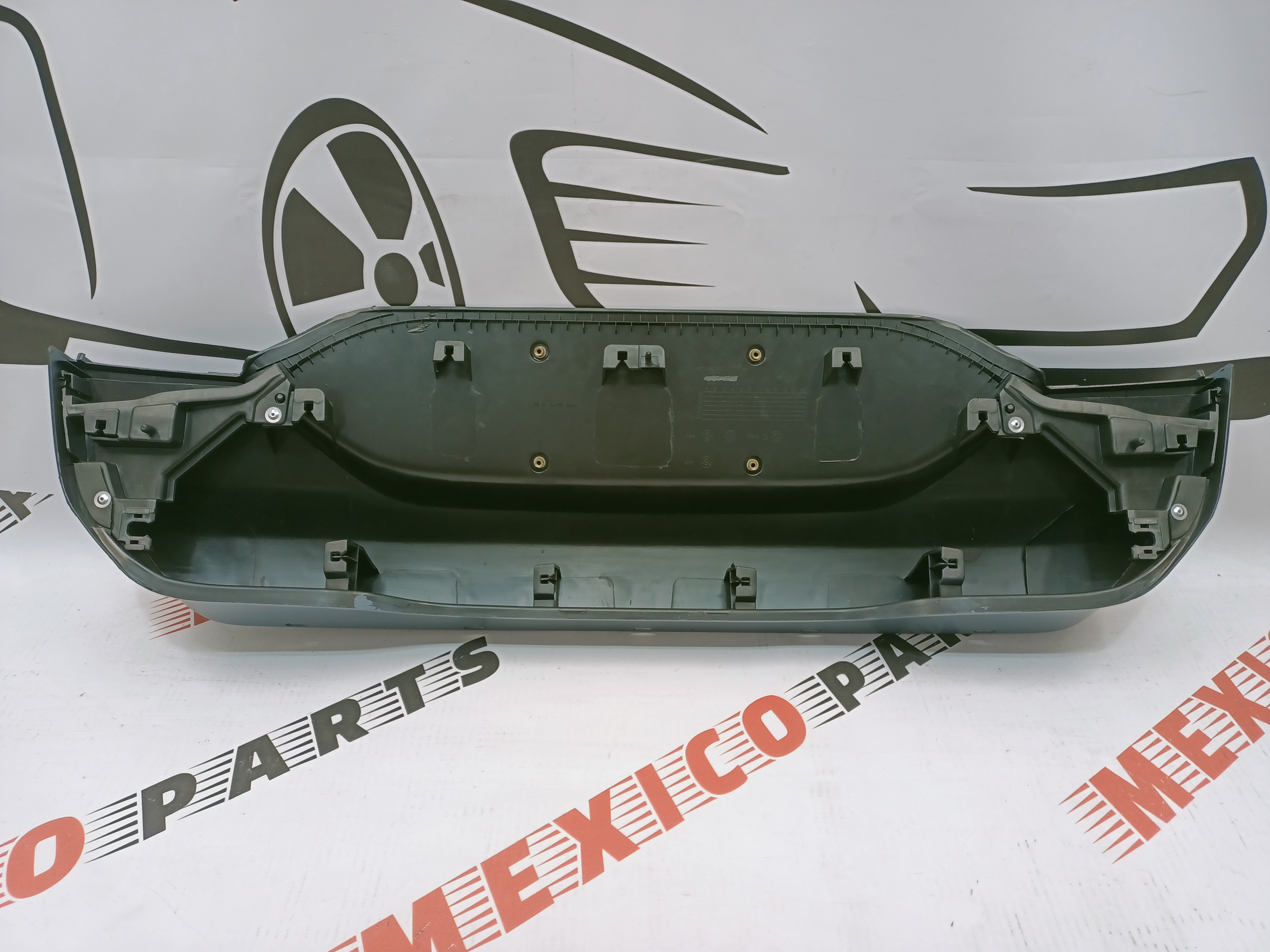 Накладка на крышку багажника Ford Fusion 2013-2016 (ds7z-54423a42-a), аналог