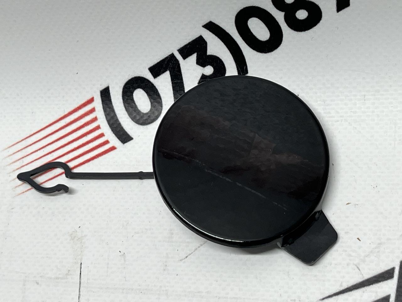 Заглушка крюка заднього бампера Tesla Model 3 2024-(1582574-00-C), аналог