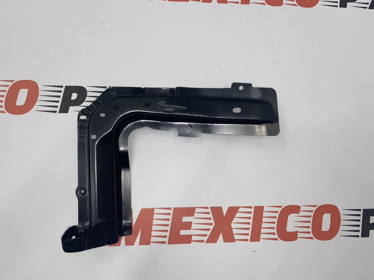 Опора кузова-брызговика левая Volkswagen Touareg  2010-2018 (7P6805869), аналог