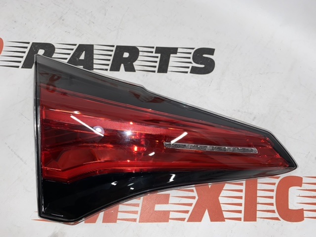 Ліхтар внутрішній (в кришку багажника) лівий LED Toyota RAV4 2016-2018 (81590-42032), аналог