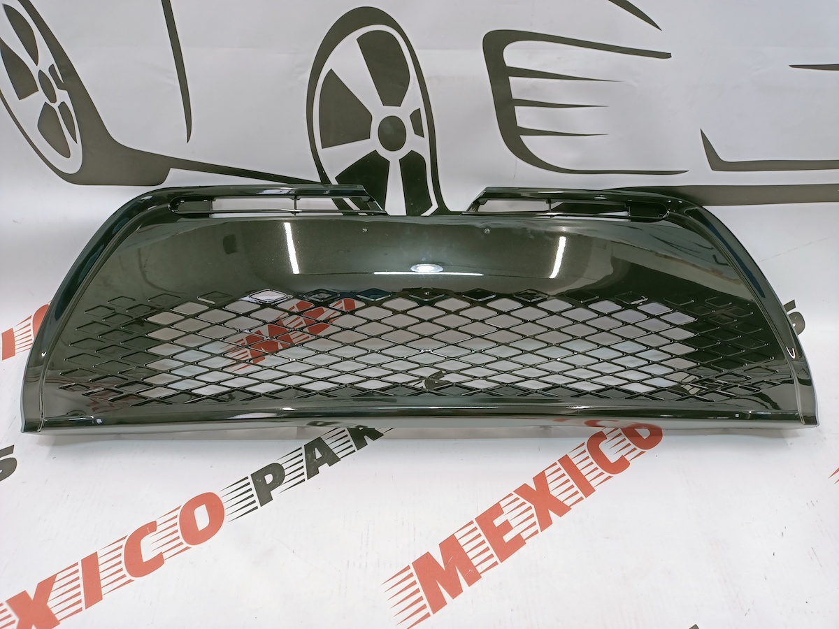 Решітка переднього бампера комплектація SE USA Toyota Corolla 2017-2019 (53112-02740), аналог