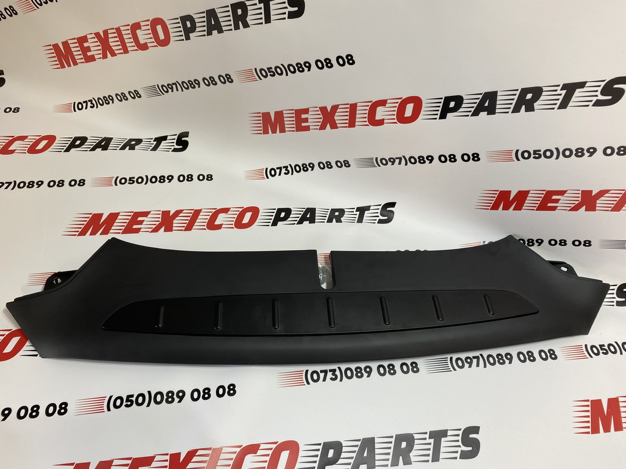 Пластик підкапотного боксу передній Tesla Model X 2015-2020 (103623400f)