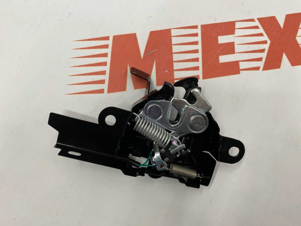 Замок капота Toyota Camry 2018-2020 (5351006330 ), аналог