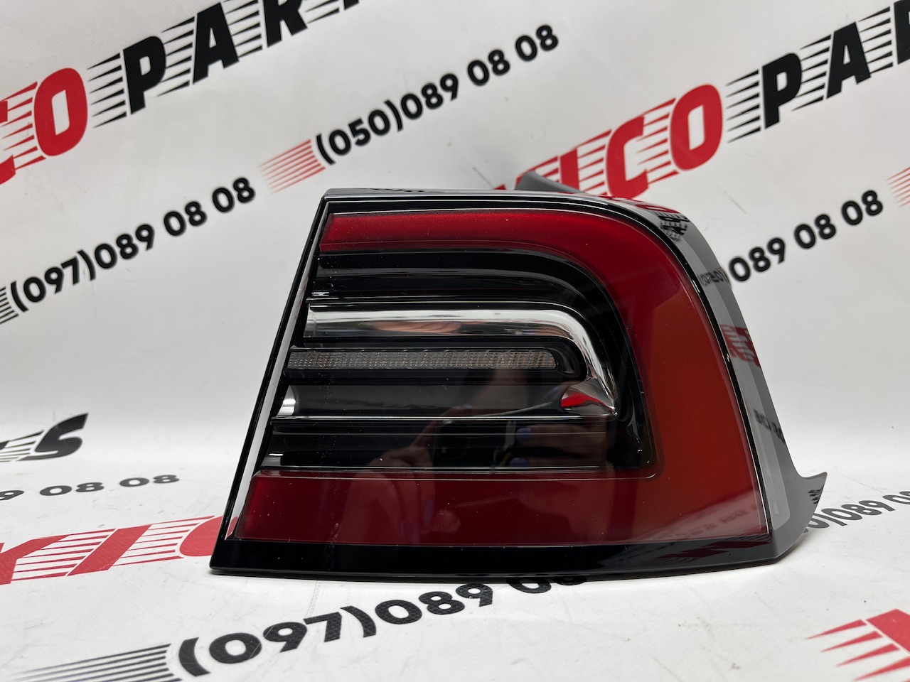 Ліхтар в крило правий Tesla Model Y 2020-2024 (150208799d), аналог