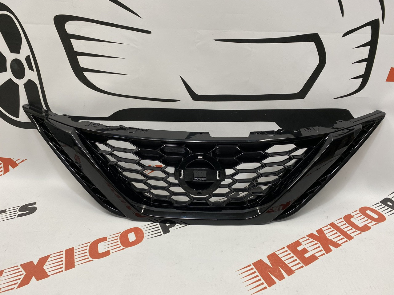 Решетка радиатора черная Nissan Sentra 2016-2018 (62310-3YU0D), аналог