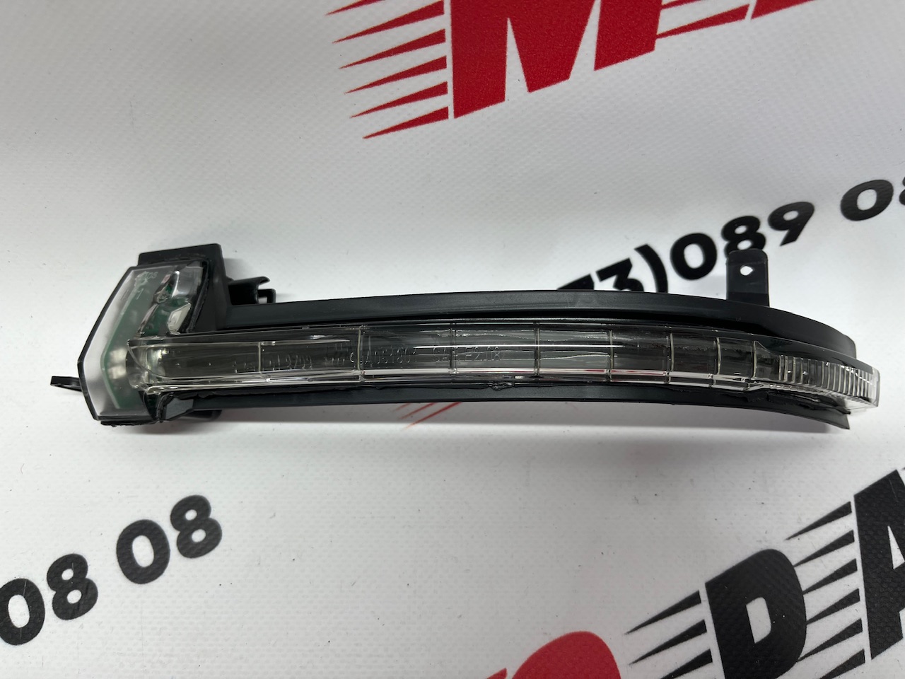 Указатель поворота зеркала левый Volkswagen Touareg 2011-2014 (7P6949101), аналог