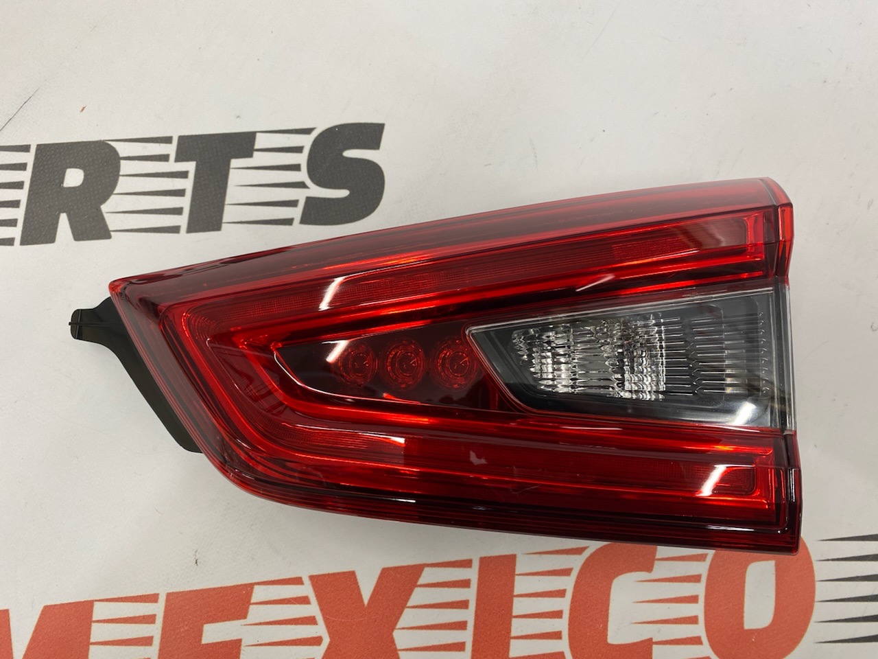 Фонарь в крышку правый Nissan Qashqai 2018-2021 (26550-hv05a ), аналог