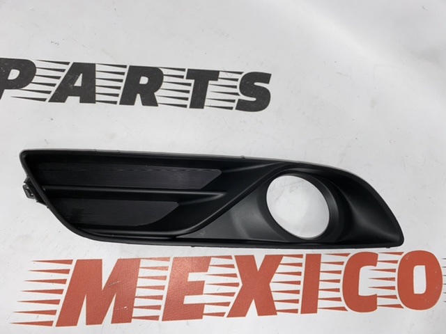 Рамка противотуманной фары левая Nissan Sentra 2012-2016 (62257-3SH0B), аналог