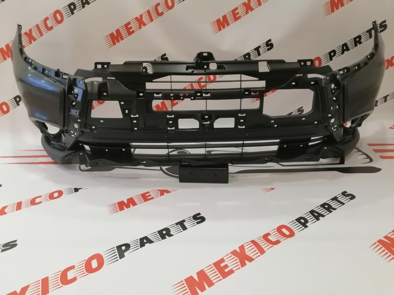 Бампер передній Mitsubishi Outlander 2019-2020 (6400J676ZZ), аналог