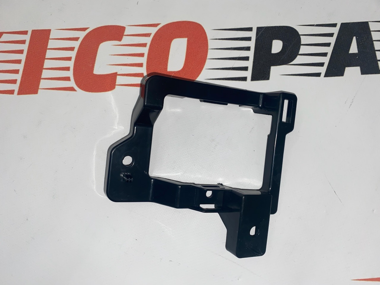 Крепление противотуманной фары правое Nissan X-Trail(Rogue) 2021- 2023 (26910-6RR0A), аналог