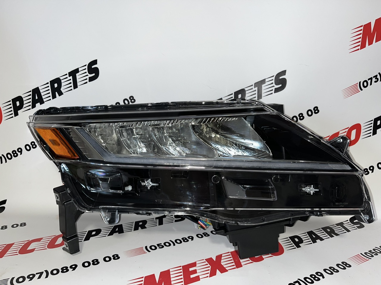 Фара права Mitsubishi  ASX 2020- (8301D640), аналог
