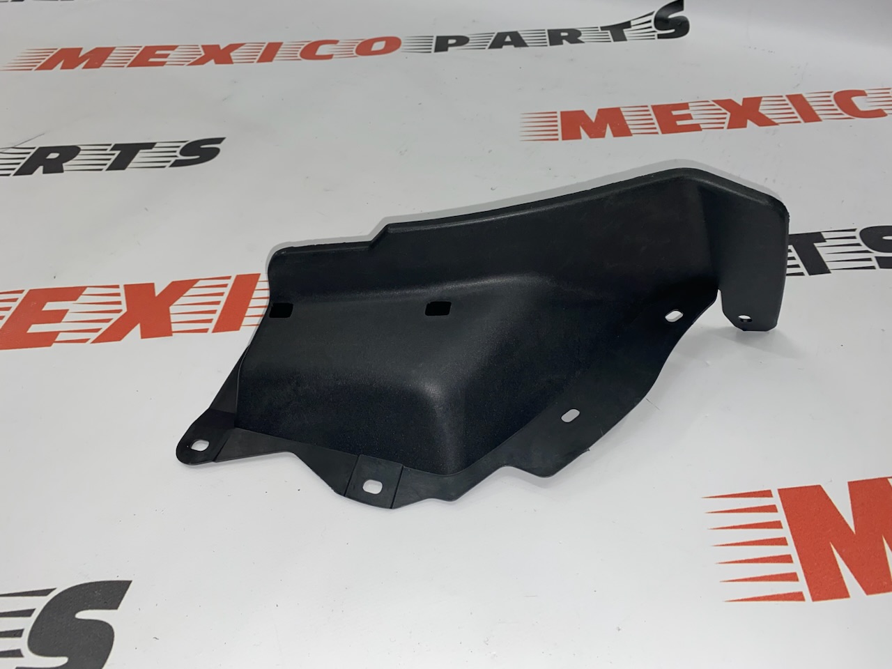 Губа переднего бампера правая Nissan X-Trail(Rogue) 2021-2023  (63844-6RS0A), аналог