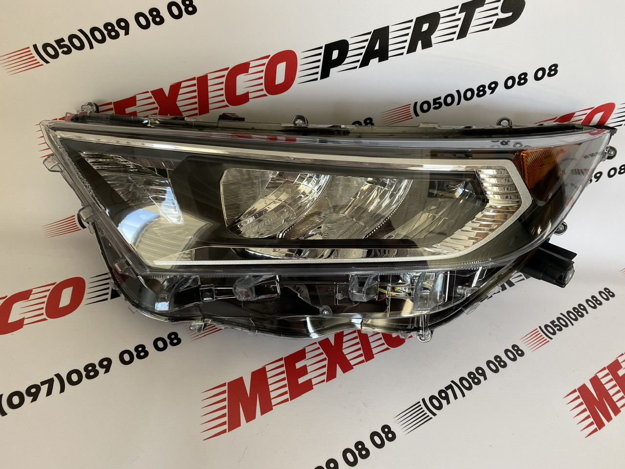 Фара ліва комплектація LE Toyota RAV4 2019-2021 (81150-0R140), аналог