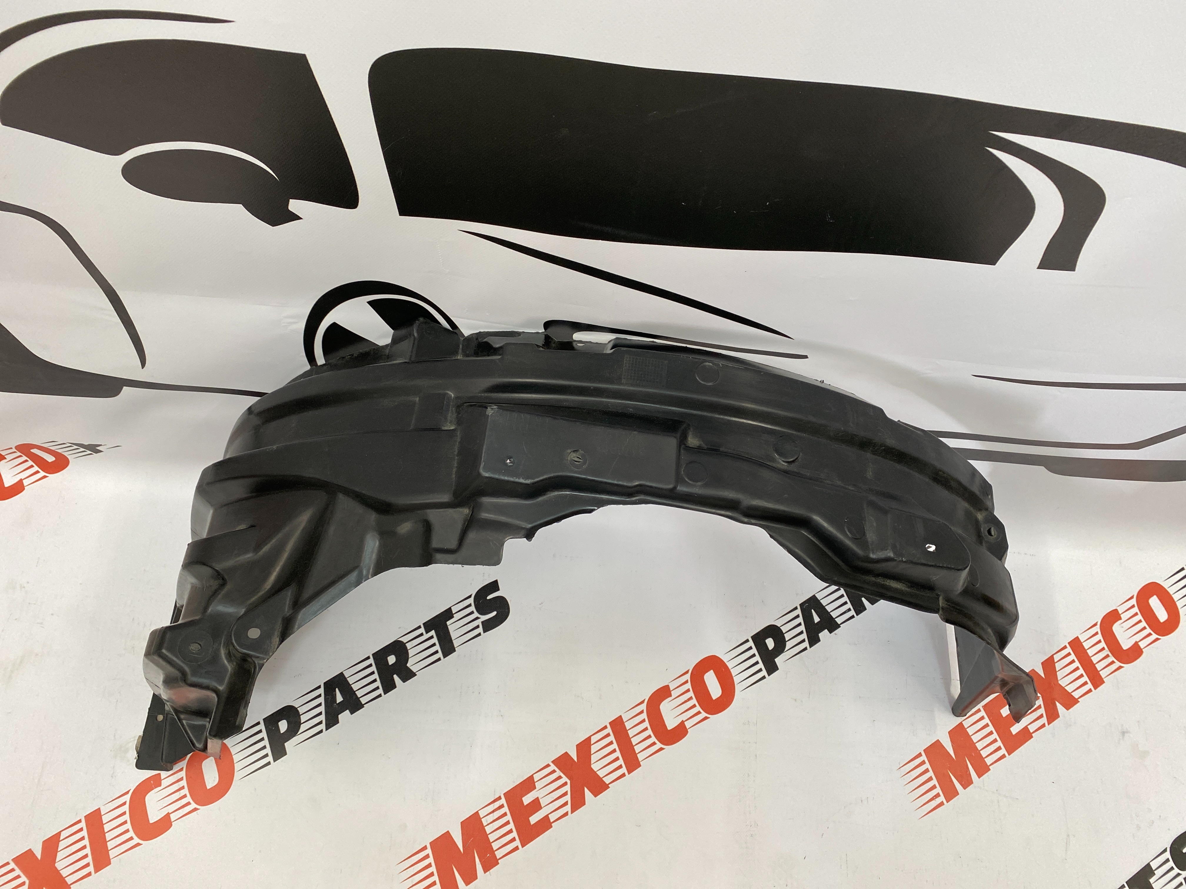 Підкрилок (локер) передній правий Mitsubishi Outlander 2016-2018 (5370B882), аналог