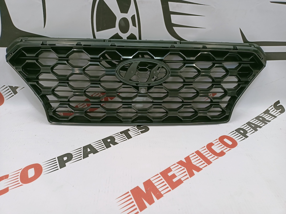 Решетка радиатора чёрная Hyundai SantaFe 2019-2020 (86350-S2100), аналог