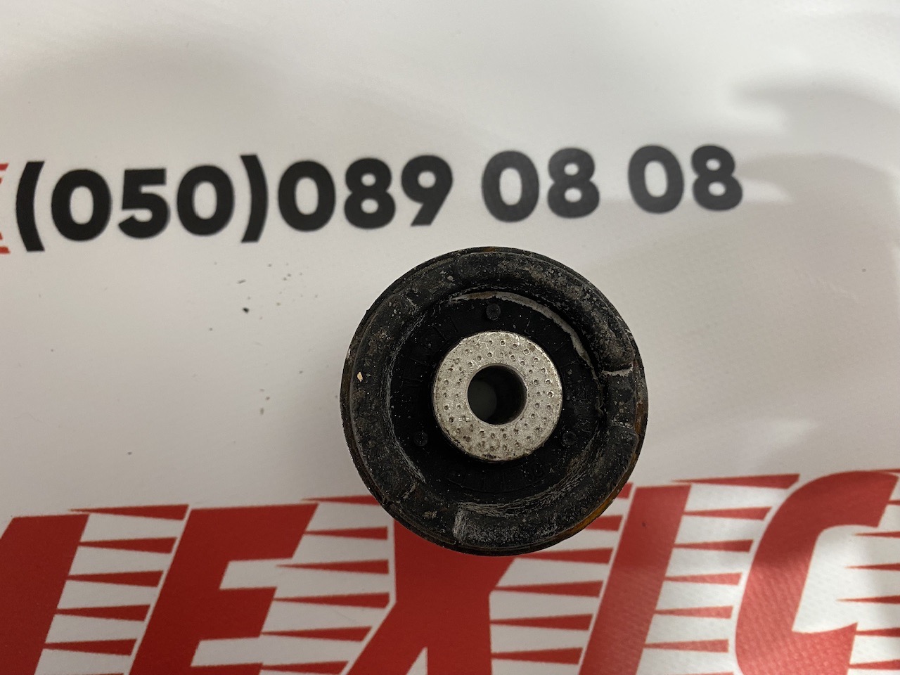 Сайлентблок ричага - підкова Tesla Model 3 2018-2023 (1044324-00-f)