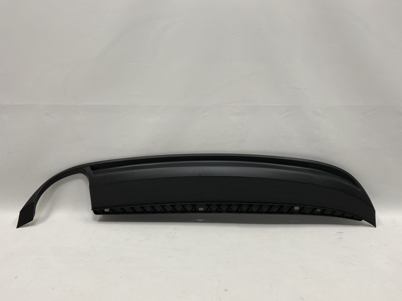 Губа заднего бампера Volkswagen Passat B7 2012-2015 (561807521B9B9), аналог