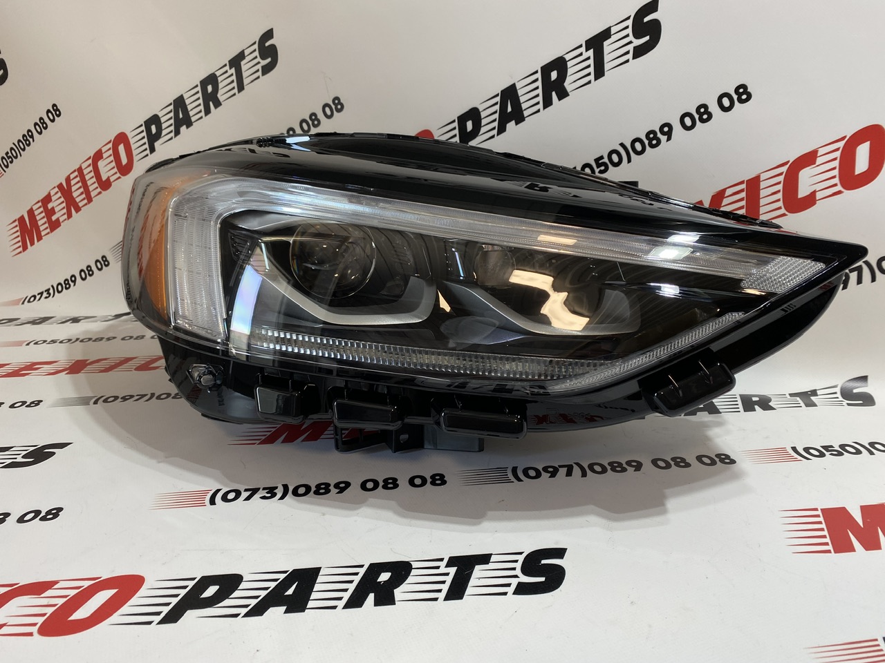 Фара права LED Ford Edge 2019-2021 (KT4Z13008BA), аналог