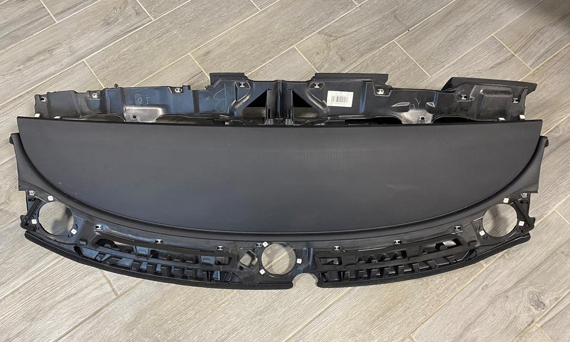 Панель- торпеда Tesla Model Y (1083401-05-J)
