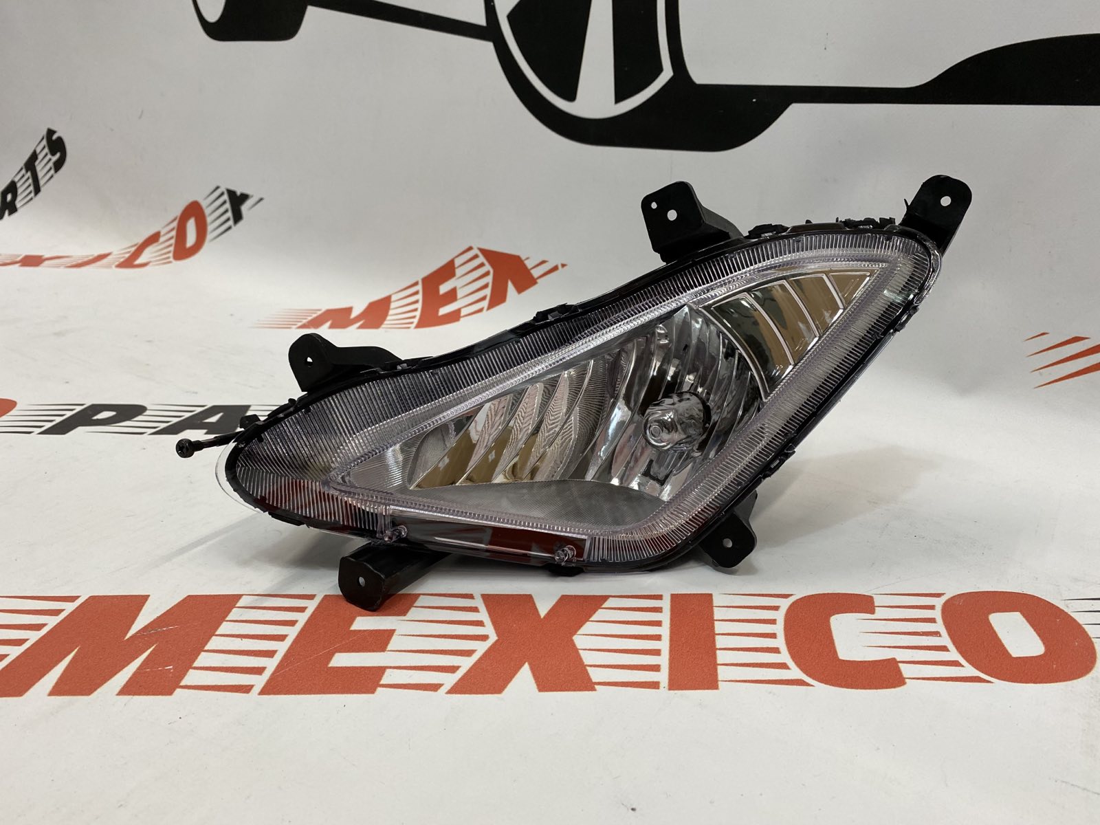 Противотуманная фара левая EU Hyundai Elantra 2011-2015 (92201-3X220), аналог