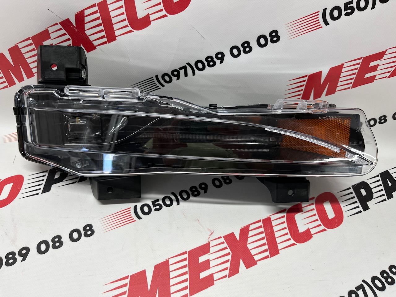 Протитуманна фара права Tesla Model S 2021-(1563711-00-B), аналог