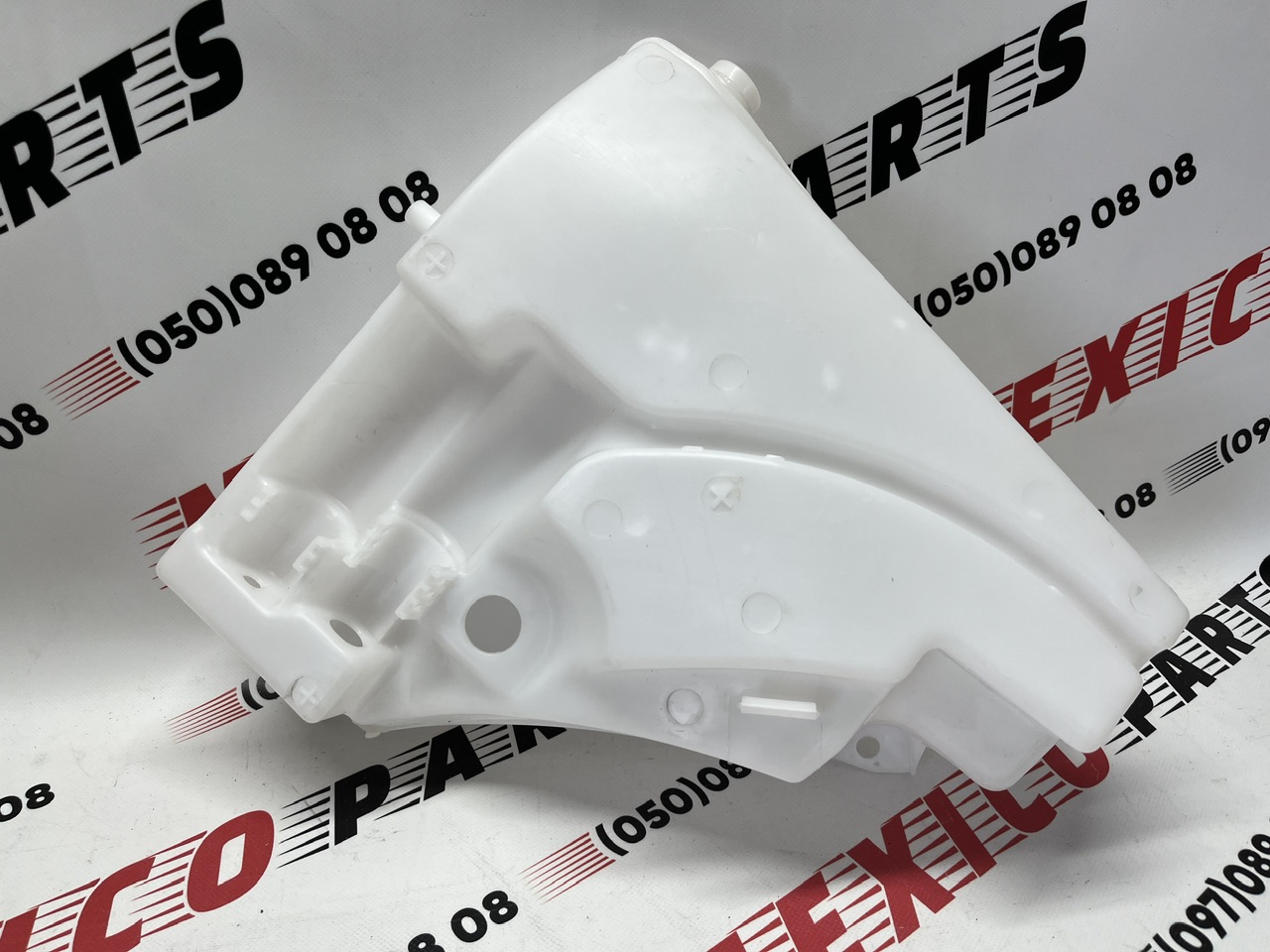 Бачок омивача Volkswagen Touareg  2011-2014 (7P0955453B), аналог