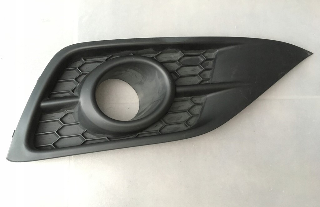 Рамка протитуманної фари права Honda CR-V 2012-2014 (71103T0A003), аналог