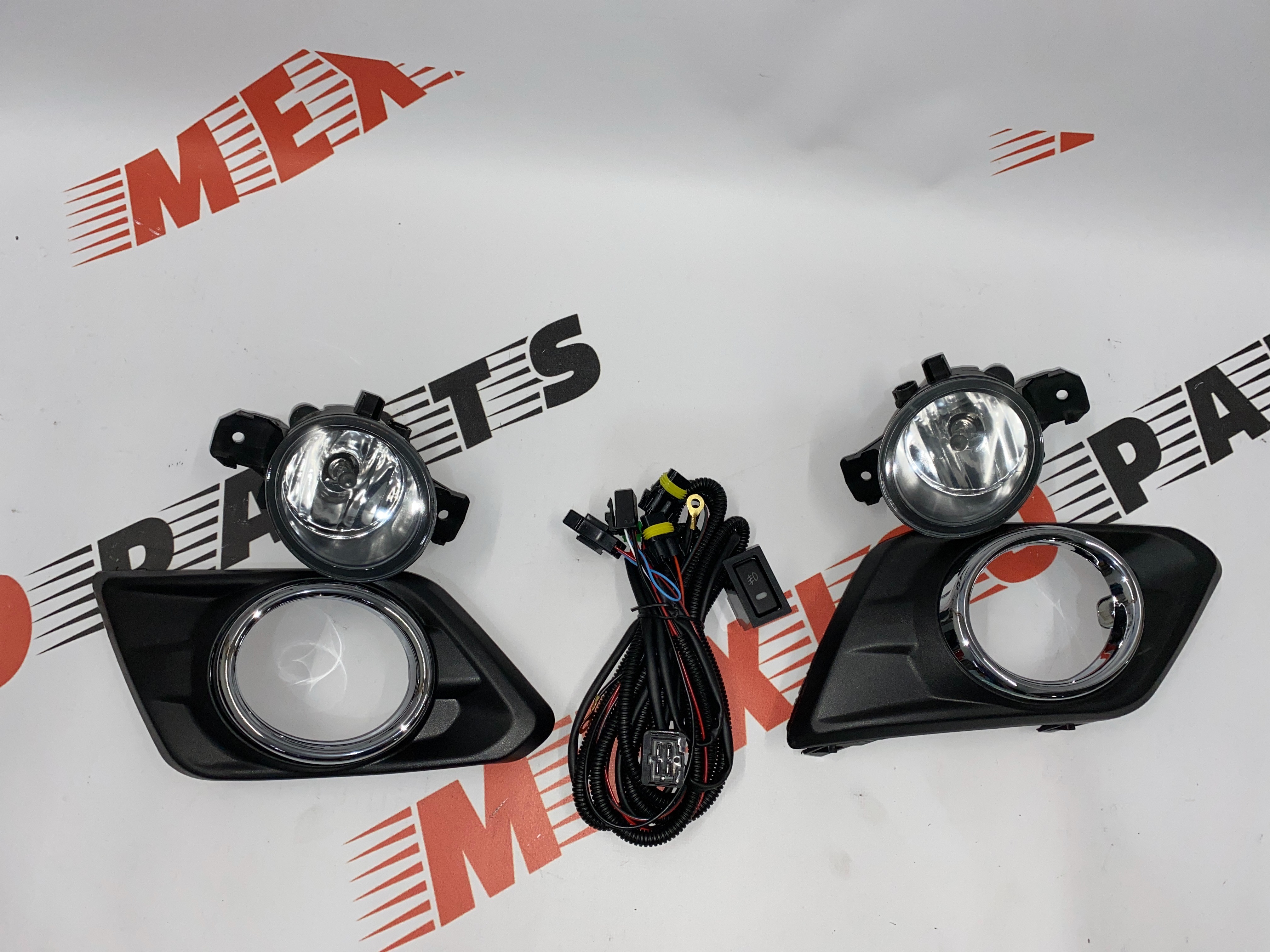 Комплект противотуманных фар с проводкой и рамками Nissan X-Trail(Rogue) 2014-2016(26155-8994A), аналог