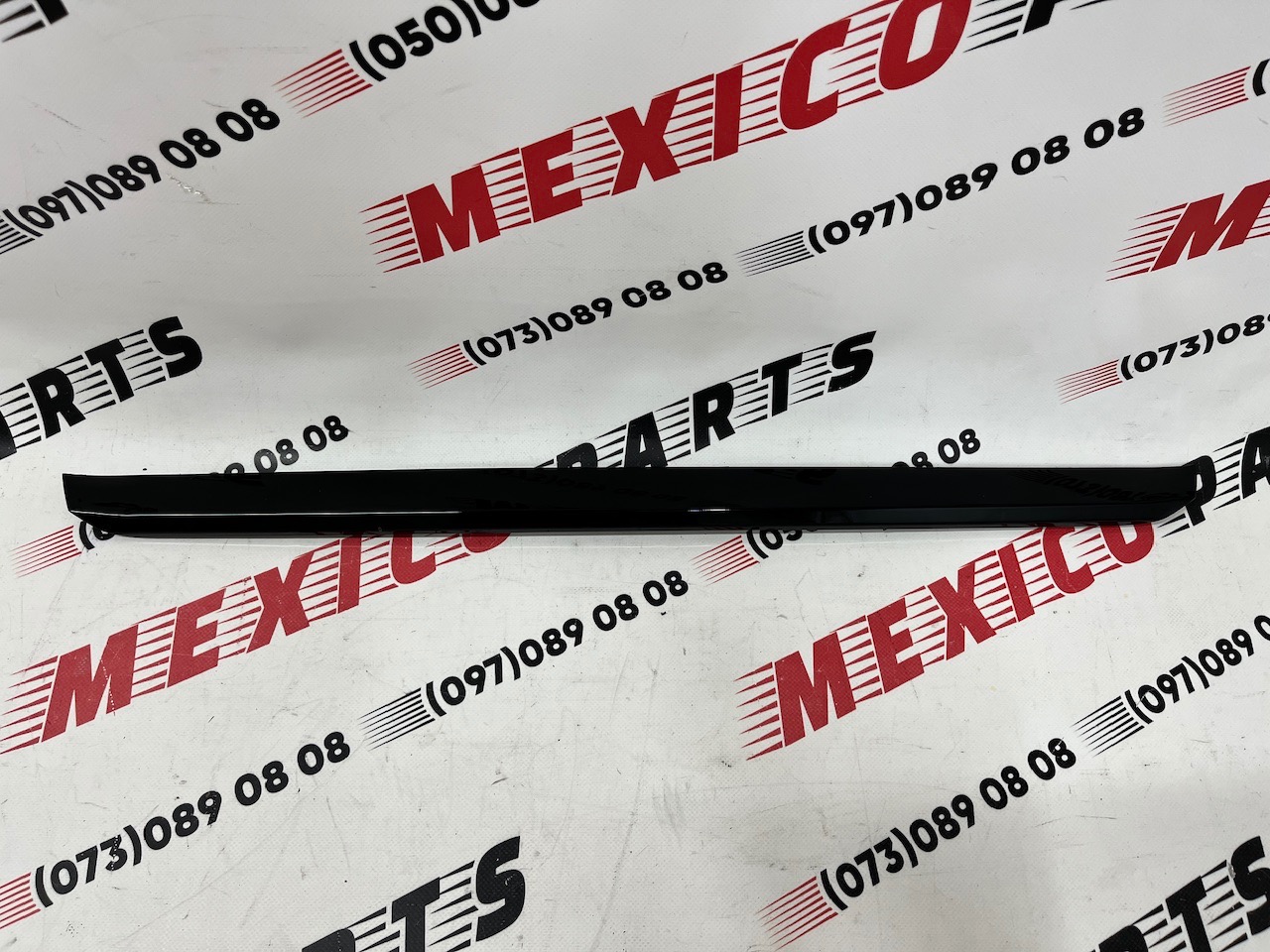 Вставка черная решетка переднего бампера Nissan Sentra 2024+, аналог