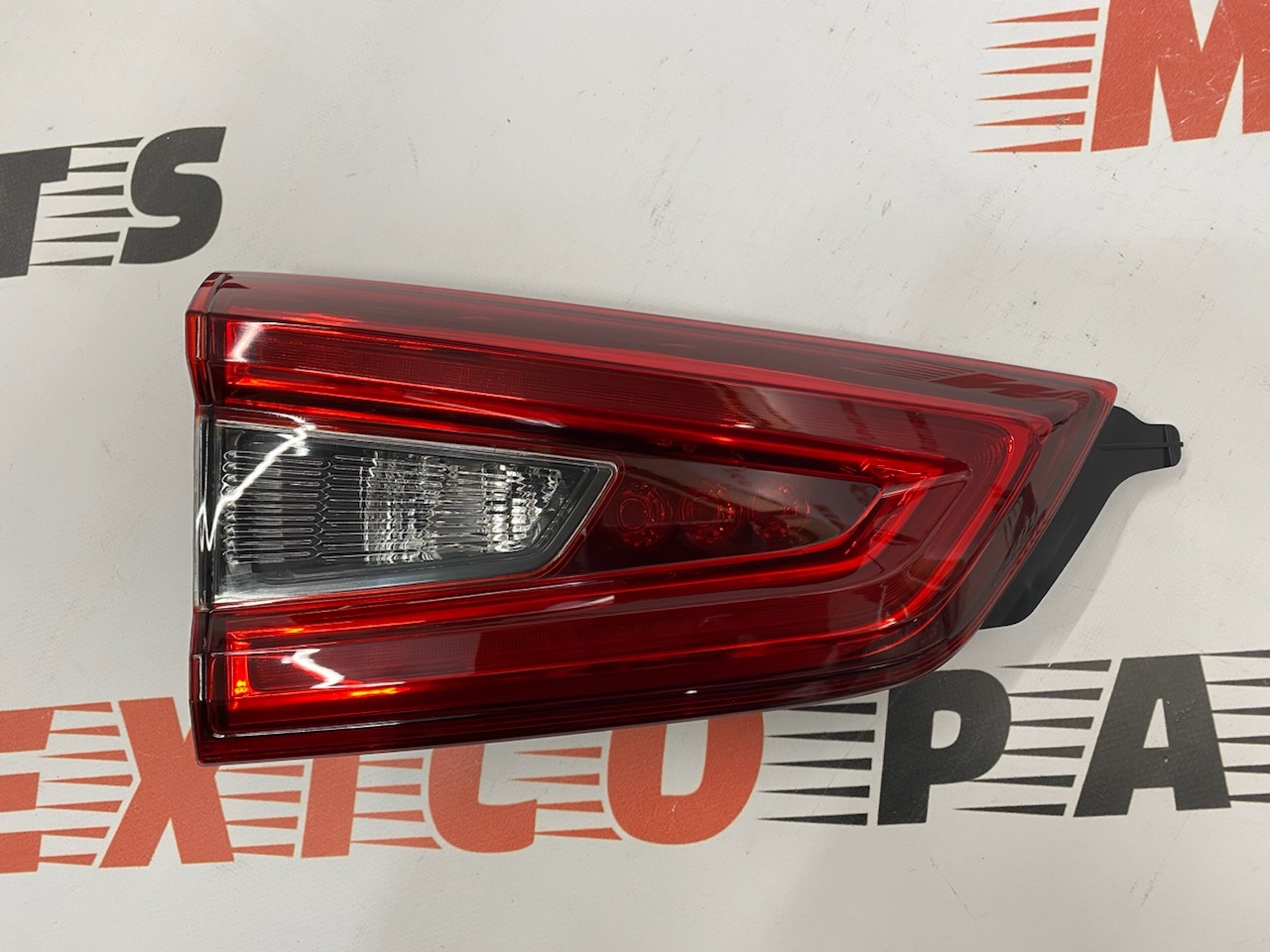 Фонарь в крышку левый Nissan Qashqai 2018-2021 (26555-hv05a), аналог