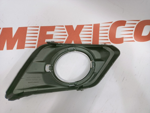 Рамка противотуманной фары левая Nissan X-Trail(Rogue) 2014-2016 (62257-4BA0B), аналог