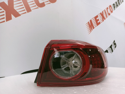 Ліхтар зовнішній (в крило) правий  LED Mazda 3 2016-2018 (BHN3-51-150), аналог