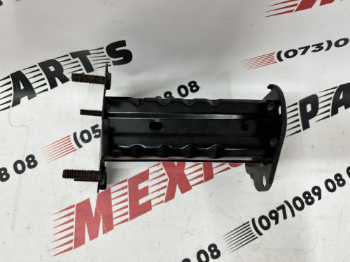 Пятак (кронштейн) правый заднего усилителя (вид 2) Nissan X-Trail(Rogue) 2014-2020 (H5210-4CCMA), аналог