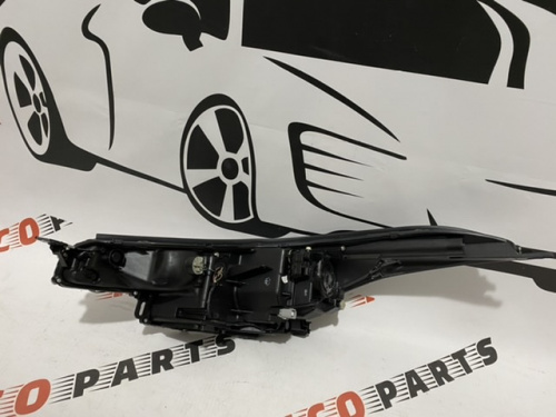 Фара права USA Toyota C-HR 2017- (81170F4040), аналог