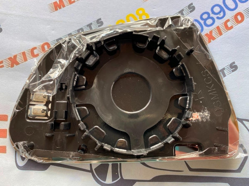 Вкладиш- скло дзеркала правий Tesla Model 3 2017-2023 (113065200a)