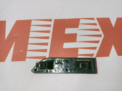 Катафот заднего бампера короткий правый Volkswagen Tiguan 2017-2020 (5NA945104), аналог