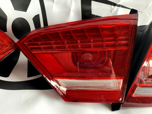 Фонари задние комплект  Volkswagen Passat B7 2012-2015 (561-945-095-HK), аналог
